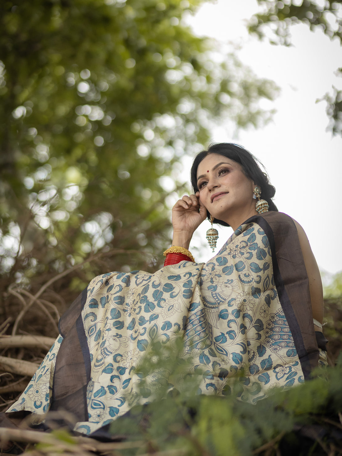 The Artistry Unveiled: A Journey into the Intricate Weaving of Tussar Silk Sarees