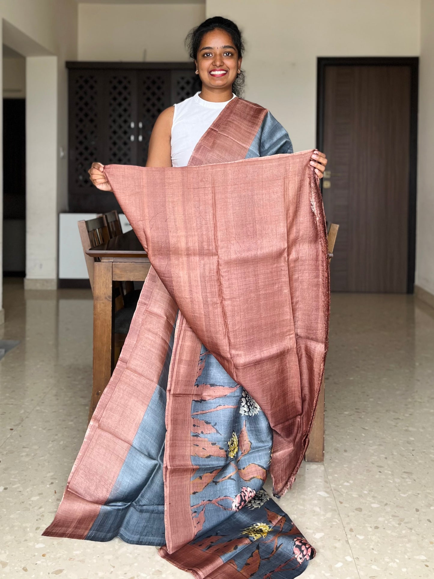 Brown and Grey Tussar Silk Saree with Printsr